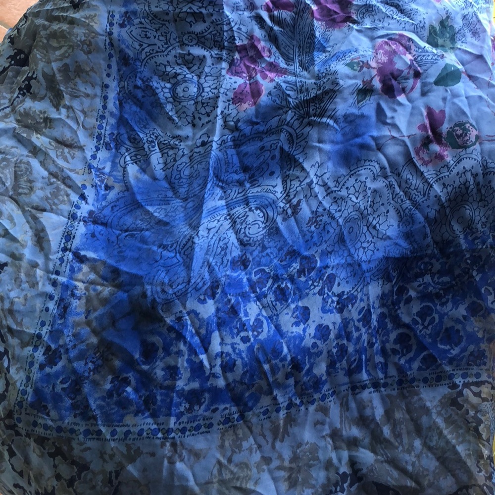 Carlisle scarf/wrap - Picture 2 of 7
